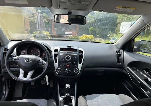 Kia Ceed cena 17900 przebieg: 217000, rok produkcji 2010 z Strzyżów małe 596